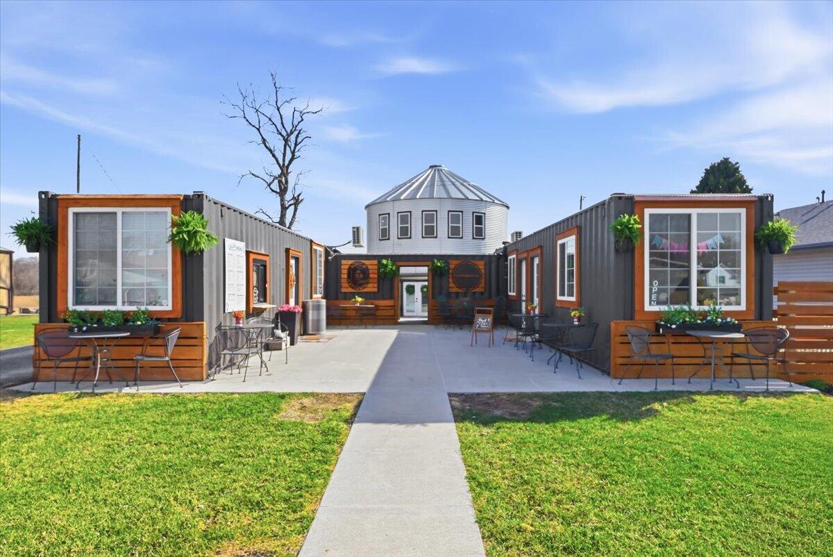 131 3rd Street Underwood IA 51576